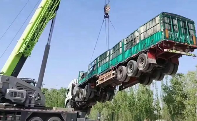 凌河区道路脱困救援案例